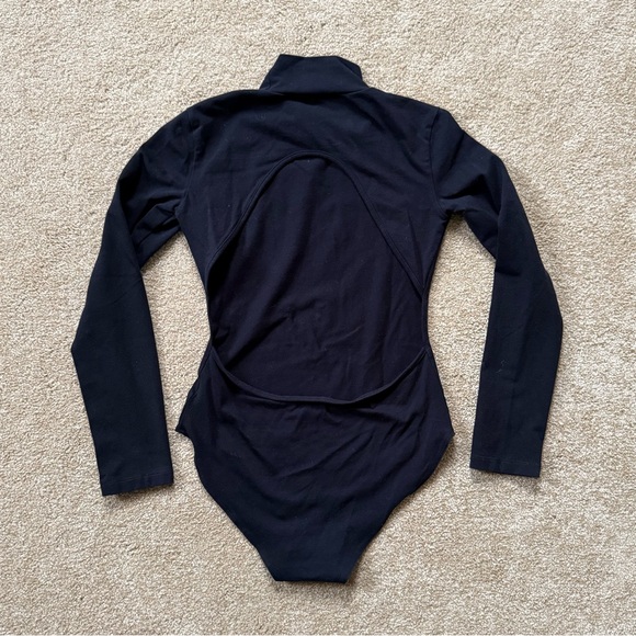 Style Addict Black Open-Back Bodysuit - Picture 4 of 9